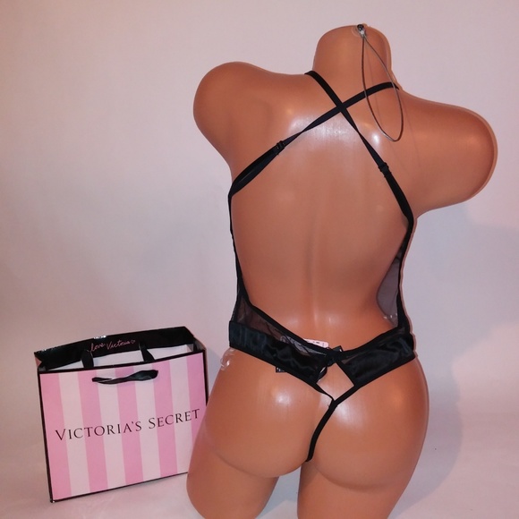 Victoria Secret Lingerie - Picture 2 of 8